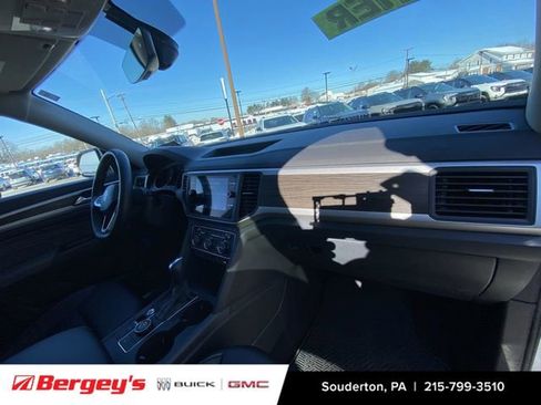 Used 2021 Volkswagen Atlas SE image 32