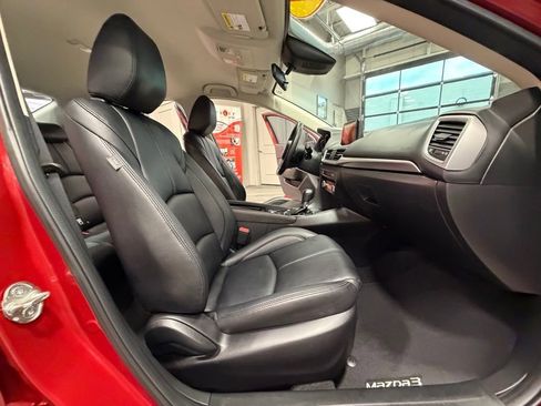 Used 2017 MAZDA MAZDA3 Touring image 38