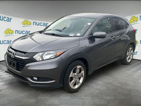 Used 2017 Honda HR-V EX image 2