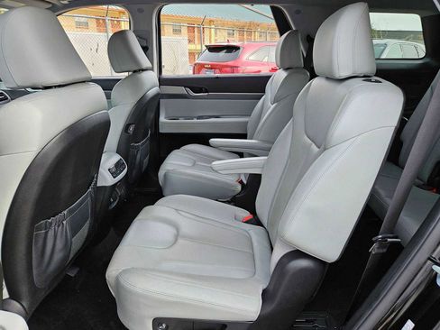 Used 2020 Hyundai Palisade SEL w/ Premium Package image 19