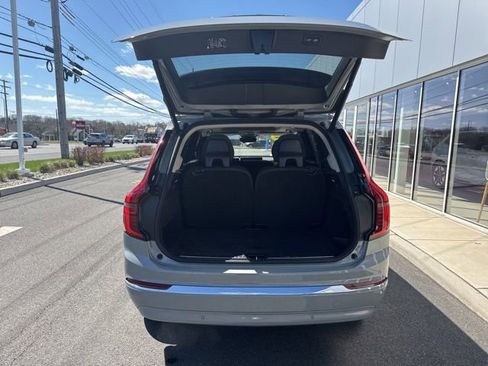 Certified 2025 Volvo XC90 B6 Plus image 11