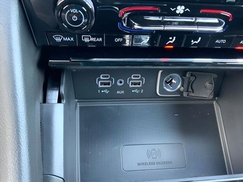 New 2025 Jeep Grand Cherokee Laredo X w/ Luxury Tech Group I image 28