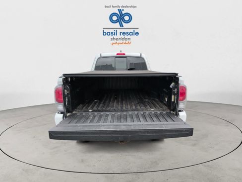 Used 2020 Toyota Tacoma TRD Sport image 19