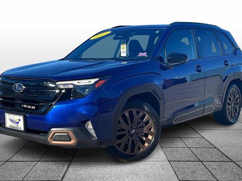 Used 2025 Subaru Forester Sport image 12