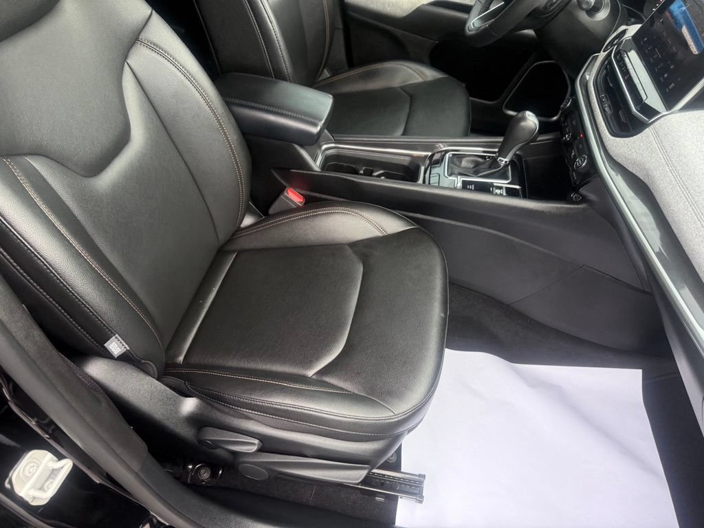 Certified 2024 Jeep Compass Latitude AWD/4WD image 55