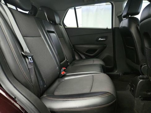 Used 2021 Chevrolet Trax LT image 24