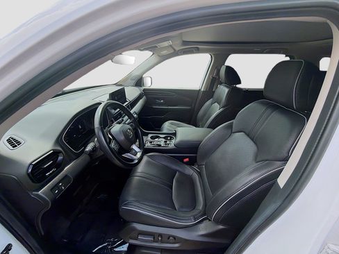 Used 2025 Honda Pilot Elite image 19