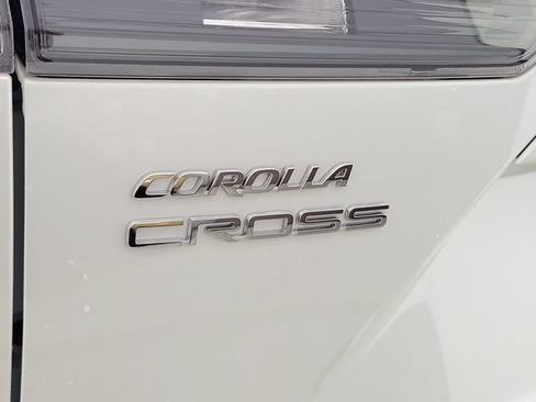 Used 2026 Toyota Corolla Cross LE w/ Moonroof Package FWD image 9