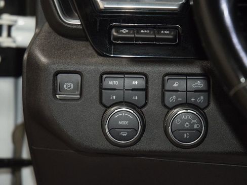 Used 2024 Chevrolet Silverado 3500 High Country w/ Technology Package AWD/4WD image 38