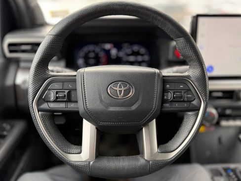 Used 2024 Toyota Tacoma TRD Off-Road image 7