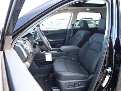 New 2026 Nissan Pathfinder SV image 10