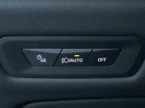 Used 2025 BMW X5 xDrive40i w/ Executive Package image 13