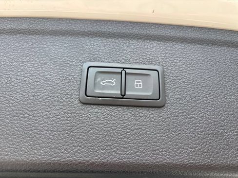 Used 2023 Audi Q5 2.0T Premium Plus w/ Premium Plus Package AWD/4WD image 17