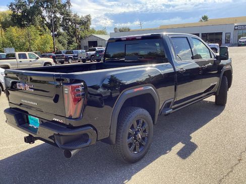 New 2025 GMC Sierra 2500 AT4 w/ Max Trailering Package image 8