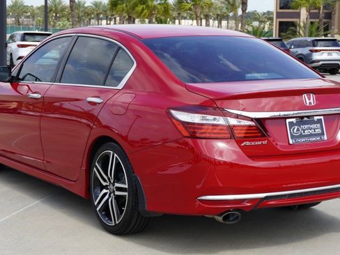 Used 2016 Honda Accord Sport image 8