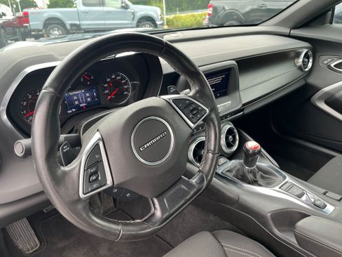Used 2021 Chevrolet Camaro LT RWD image 8
