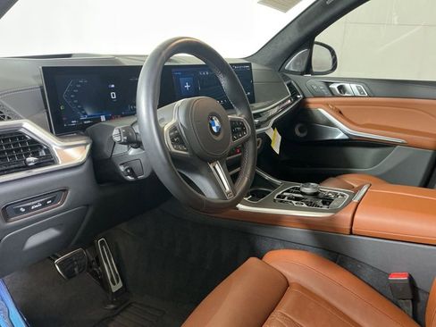 Certified 2025 BMW X7 M60i image 21