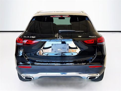 Certified 2022 Mercedes-Benz GLA 250 4MATIC image 4