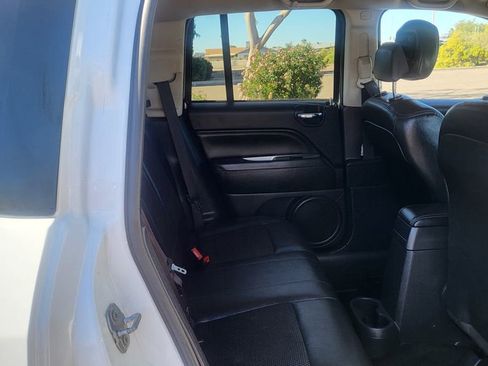 Used 2016 Jeep Compass Latitude image 24