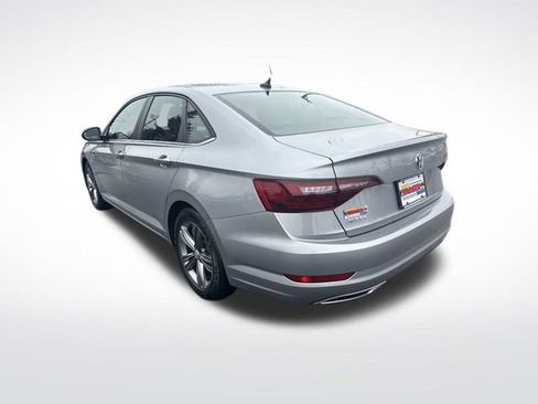 Used 2021 Volkswagen Jetta R-Line w/ R-Line Cold Weather Package image 3