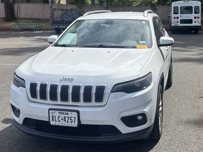 Used 2019 Jeep Cherokee Latitude w/ Popular Appearance Group