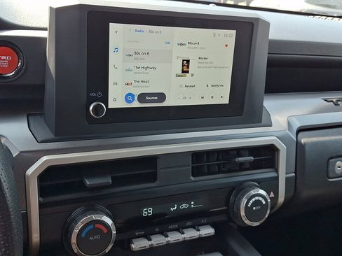 Used 2024 Toyota Tacoma TRD Off-Road AWD/4WD image 28