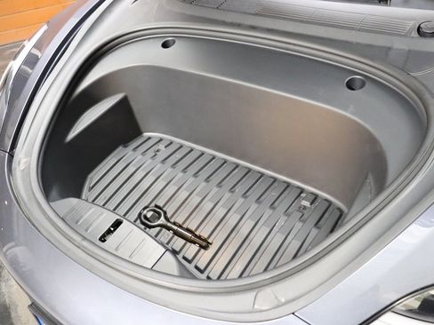 Used 2022 Tesla Model 3 Long Range image 3