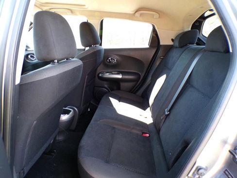 Used 2011 Nissan Juke SV image 32