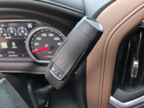 Used 2021 Chevrolet Silverado 1500 High Country w/ Technology Package image 16