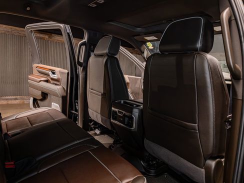 Used 2025 GMC Sierra 2500 Denali w/ Denali Reserve Package image 29