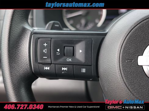 Used 2024 Nissan Pathfinder S image 25