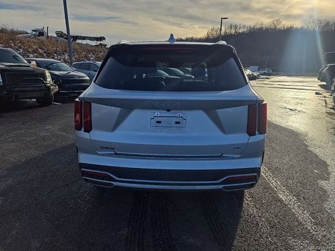 Used 2023 Kia Sorento SX Prestige image 6