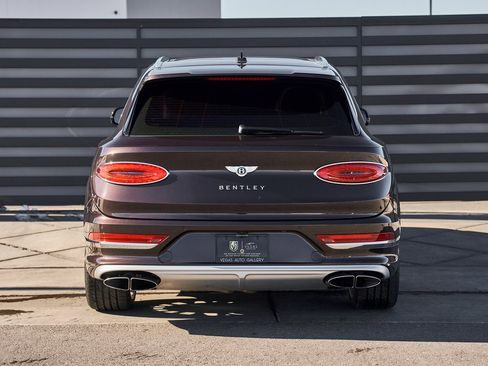 Used 2023 Bentley Bentayga Extended Wheelbase image 14