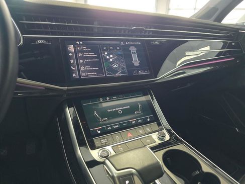 Used 2025 Audi Q7 3.0T Premium Plus image 32