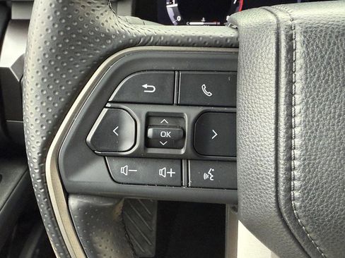 Certified 2025 Toyota 4Runner TRD Off-Road image 17