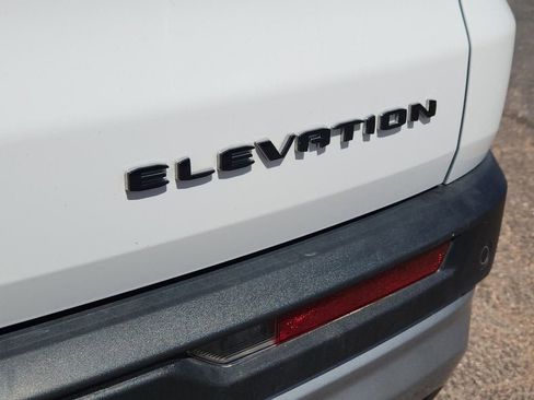 Used 2025 GMC Acadia Elevation image 16