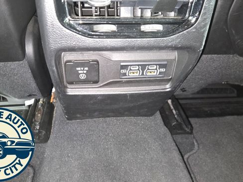 Used 2023 Jeep Grand Cherokee Altitude image 30