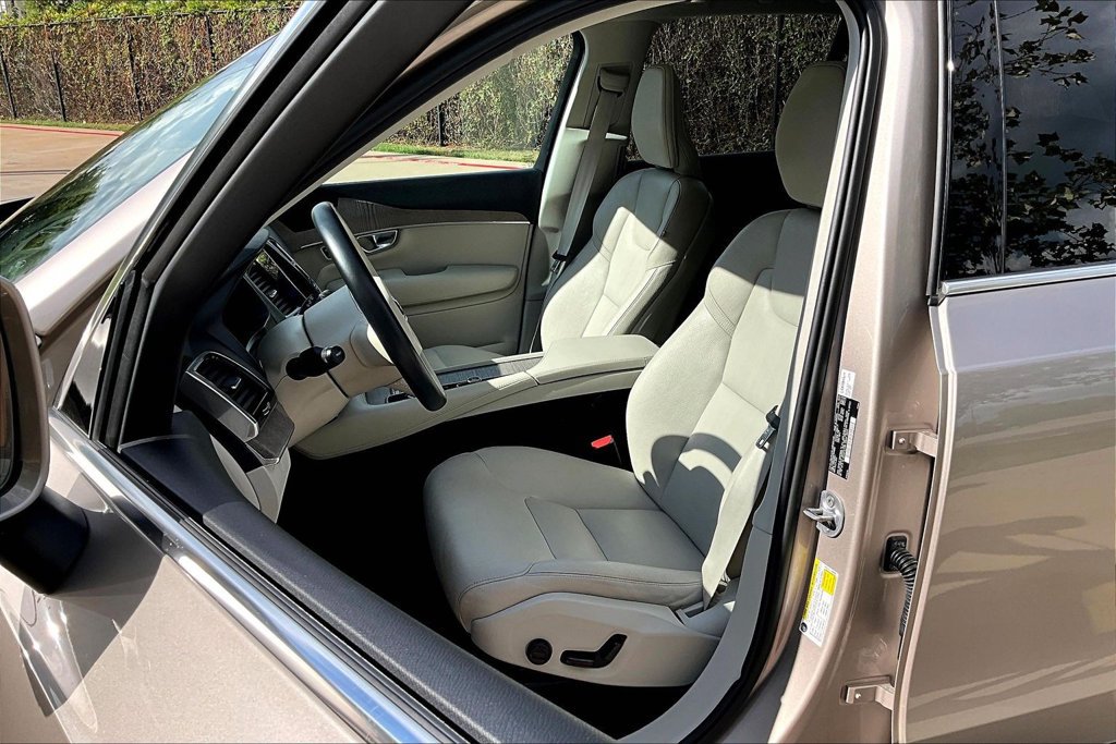 Certified 2023 Volvo XC90 B6 Plus w/ Protection Package Premier AWD/4WD image 33