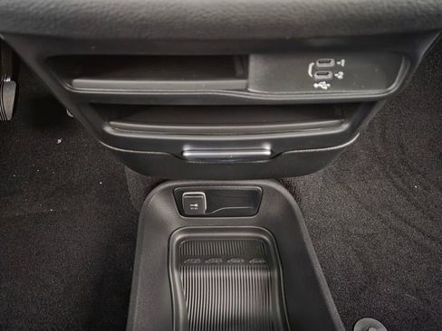 New 2026 Chrysler Pacifica Select image 25