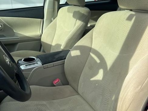 Used 2014 Toyota Prius V Two image 9