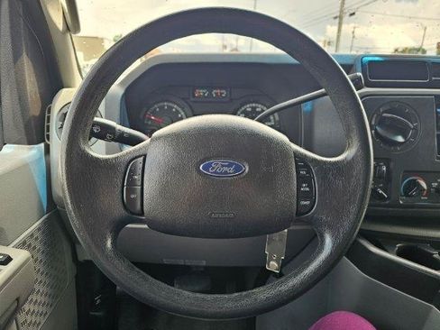 Used 2011 Ford E-350 and Econoline 350 XLT RWD image 11