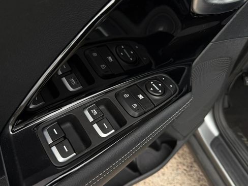 Used 2022 Kia Niro LXS image 52