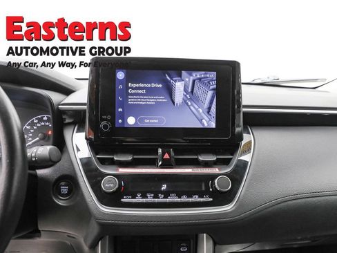 Used 2024 Toyota Corolla Cross LE image 12