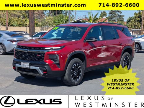 Used 2024 Chevrolet Traverse Z71 image 1