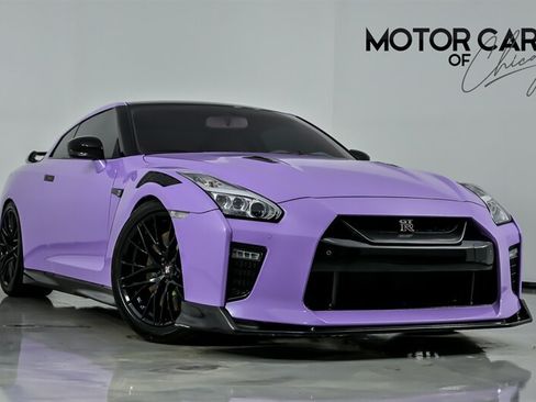 Used 2020 Nissan GT-R Premium AWD/4WD image 1
