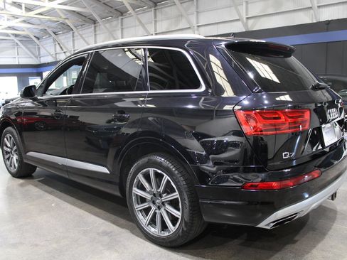 Used 2017 Audi Q7 3.0T Premium Plus w/ Premium Plus Package AWD/4WD image 11