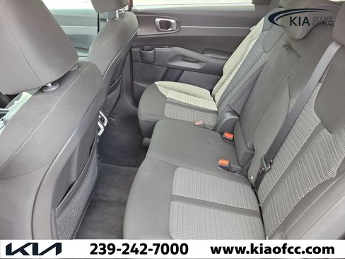 Certified 2025 Kia Sorento LX FWD image 11