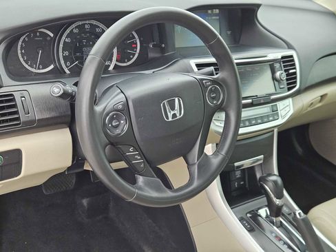 Used 2015 Honda Accord EX-L image 2