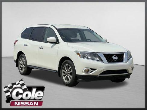 Used 2015 Nissan Pathfinder S AWD/4WD image 1