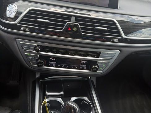Used 2019 BMW 750i xDrive w/ Autobahn Package AWD/4WD image 13